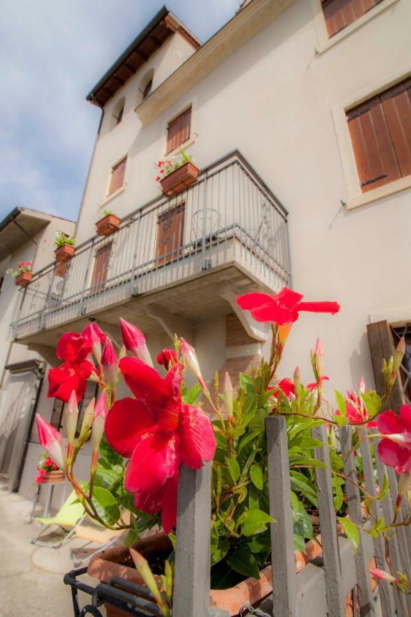 Hotel La Finestra Sul Castello à Soave  Extérieur photo