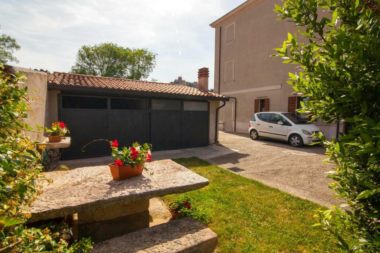 Hotel La Finestra Sul Castello à Soave  Extérieur photo