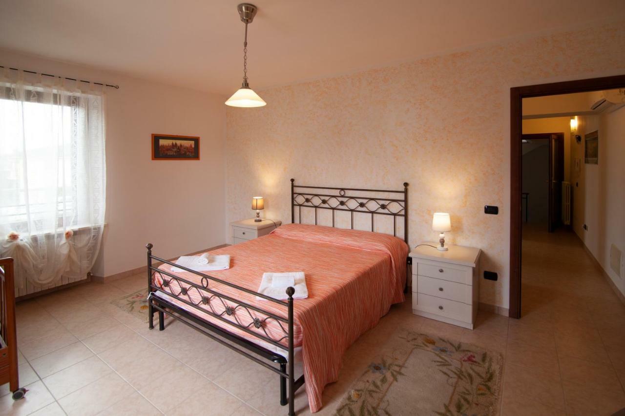 Hotel La Finestra Sul Castello à Soave  Extérieur photo